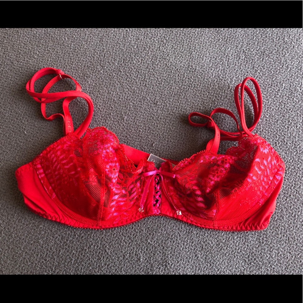 Victoria’s Secret Unlined Uplift Demi